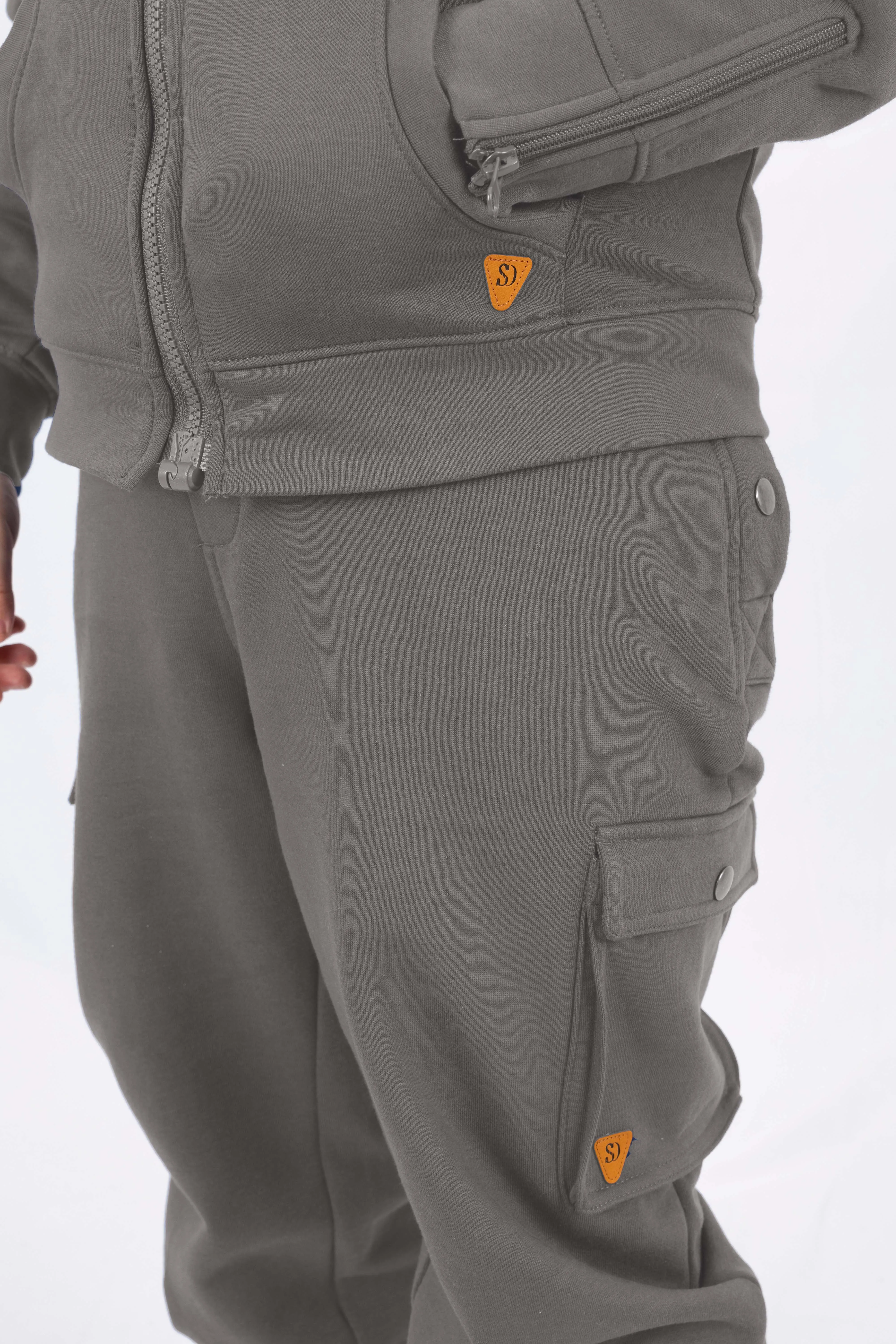 Adaptive Kids Cargo Joggers: Adjustable Elastic Waist & Side Zipper for Easy Undressing