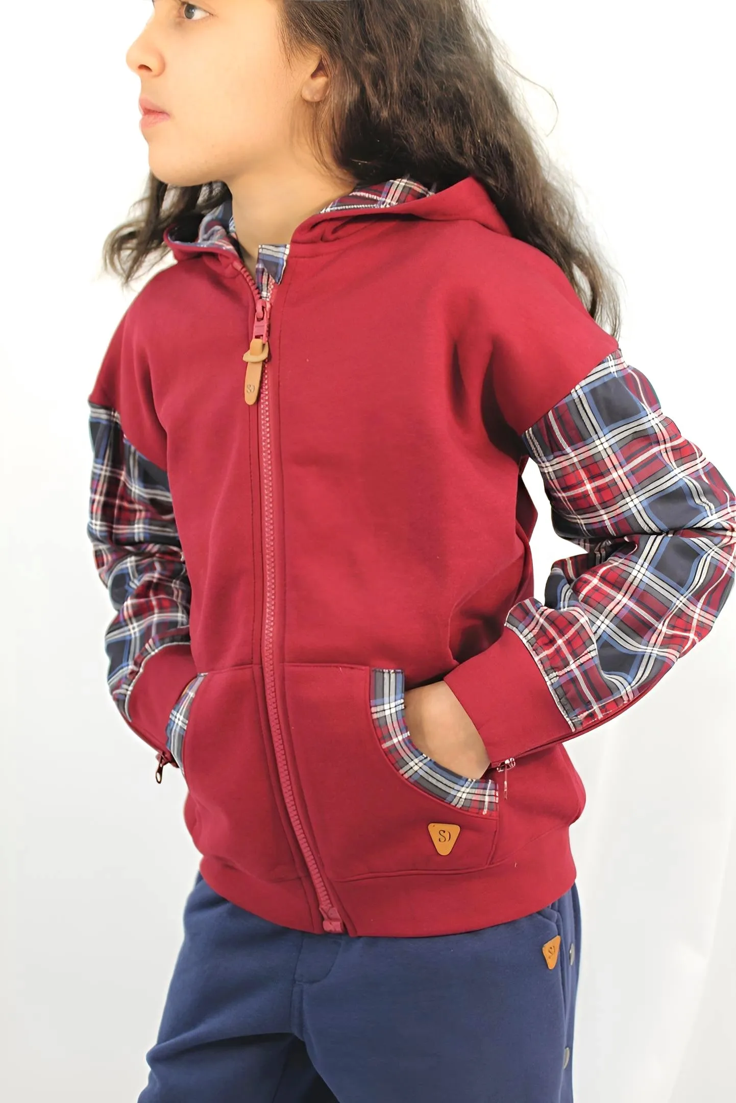 Adaptive Kids Hoodie with Cargo Pocket & Magnetic Zipper for Easy Undressing