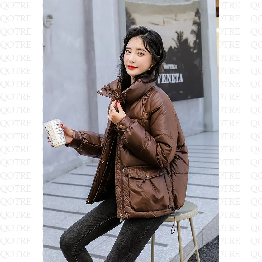 Big Pocket Stand-Up Collar Cropped Puffer Jacket