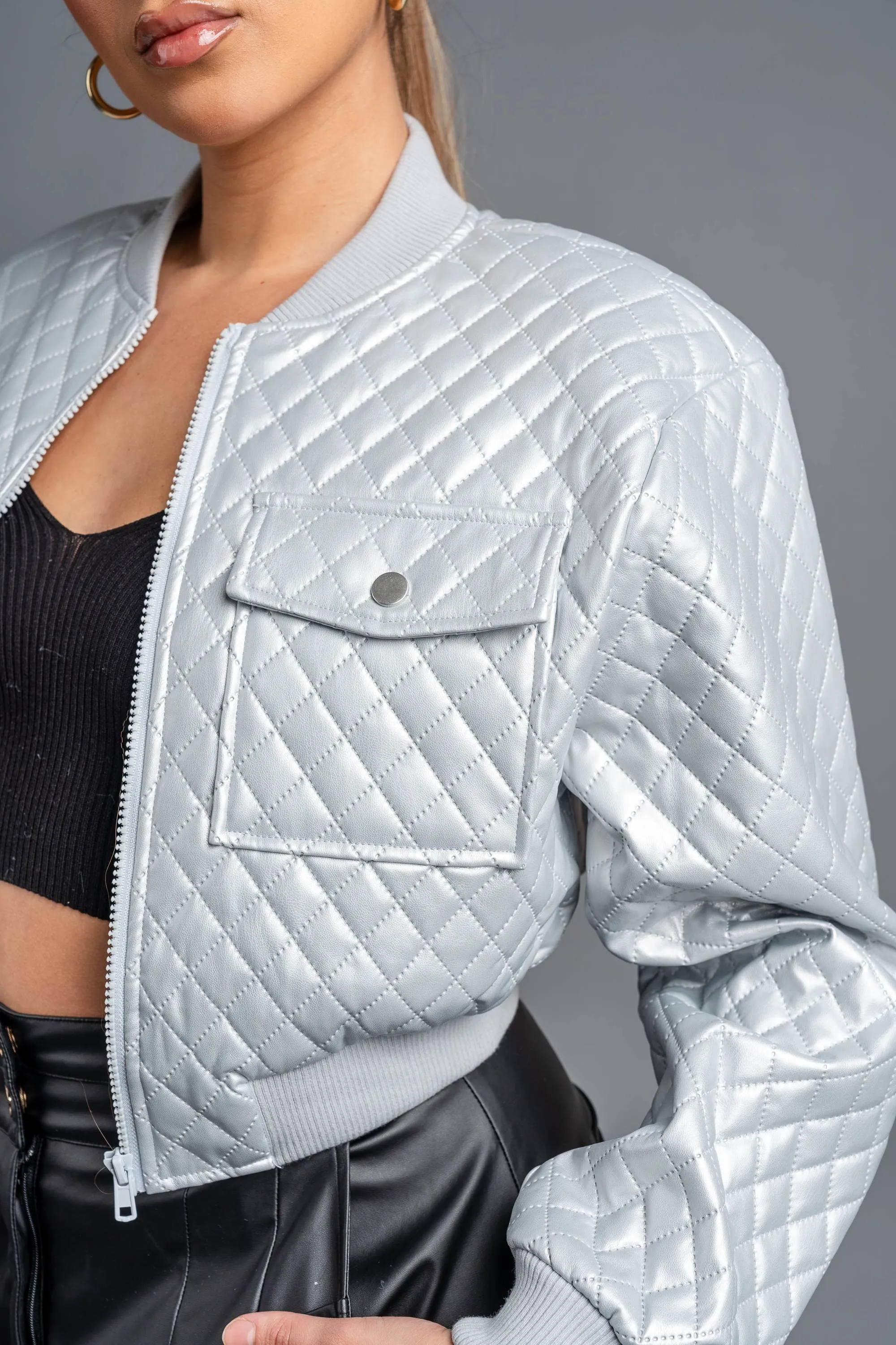 CHIC QUILTED PLEATER CROPPED PU BOMBER JACKET