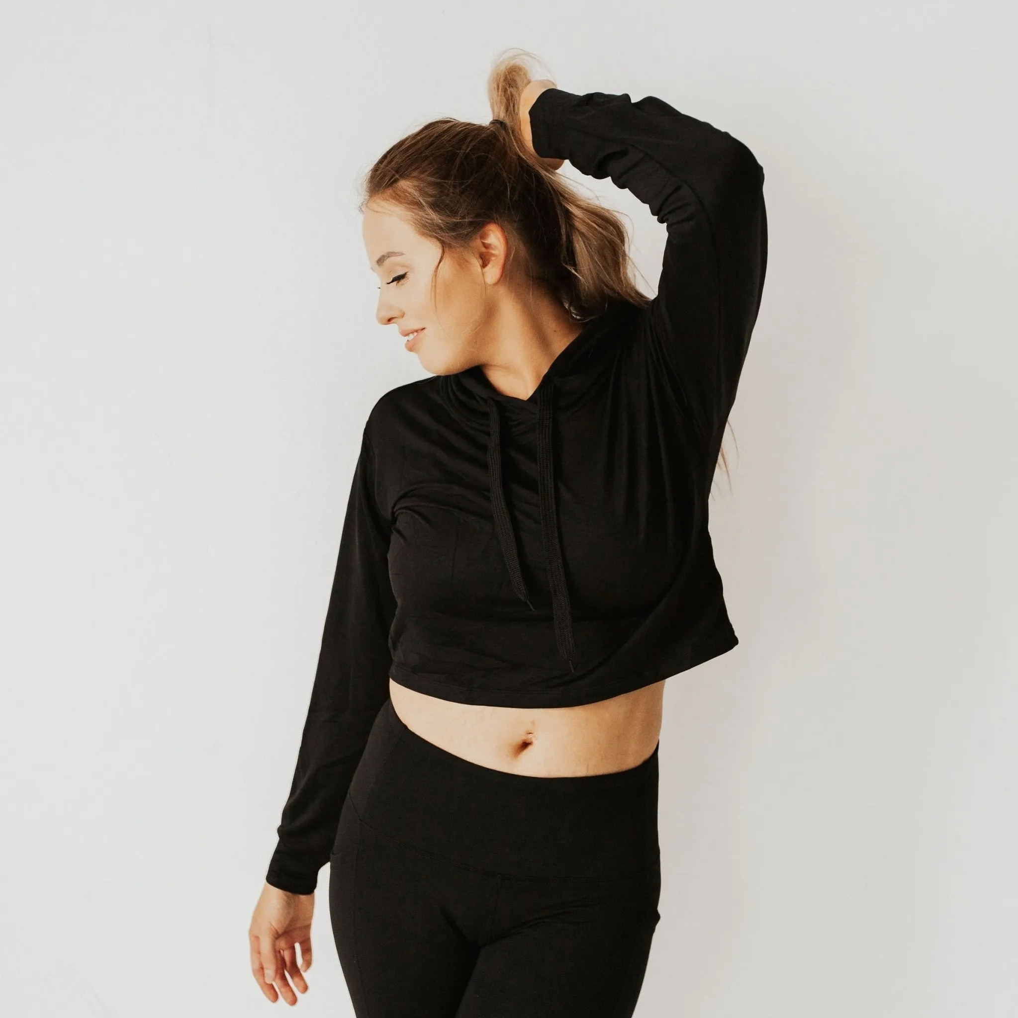 Cropped Hoodie - Black