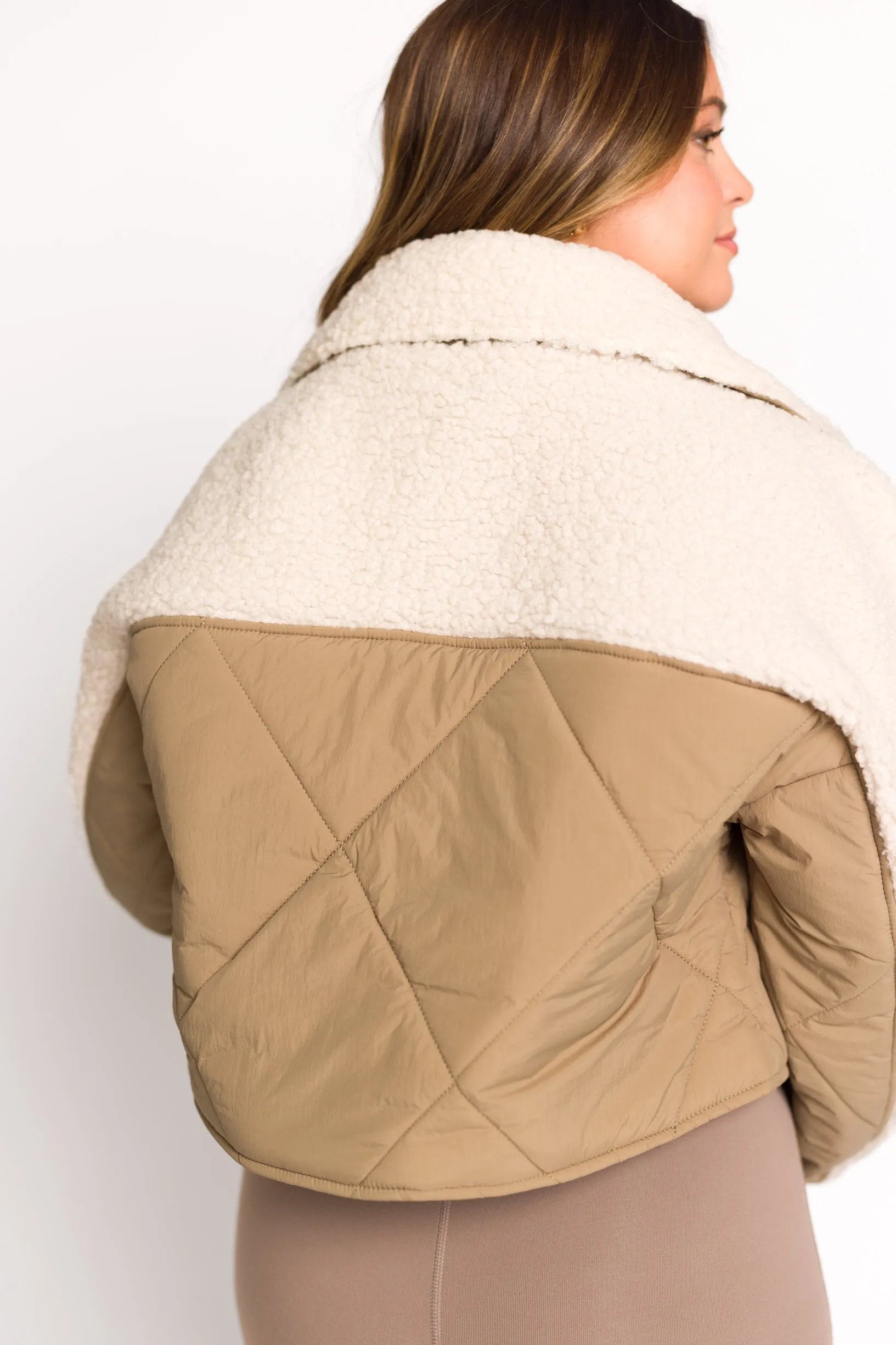 Jacey Quilted Jacket With Fluffy Shearling in Olive