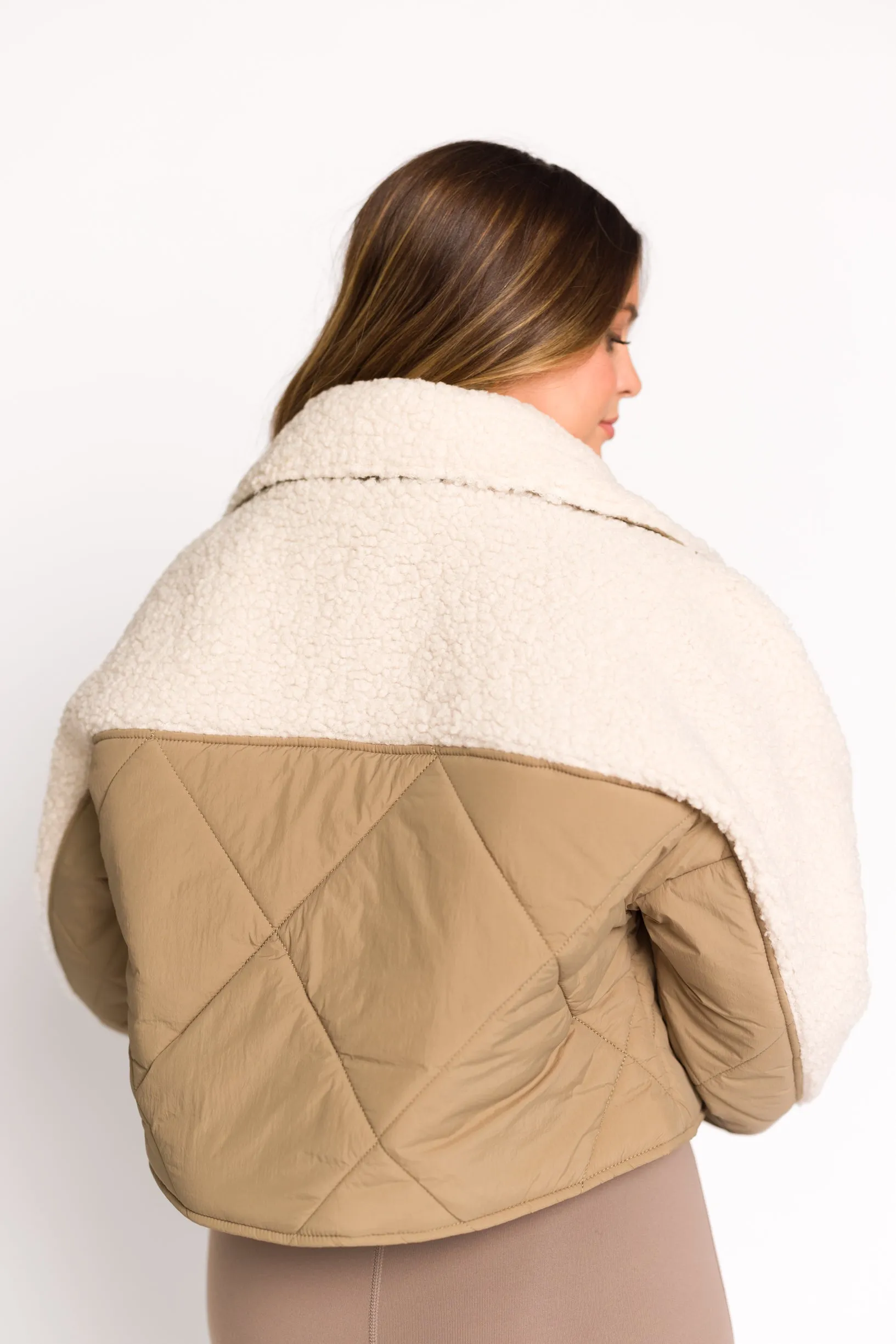 Jacey Quilted Jacket With Fluffy Shearling in Olive