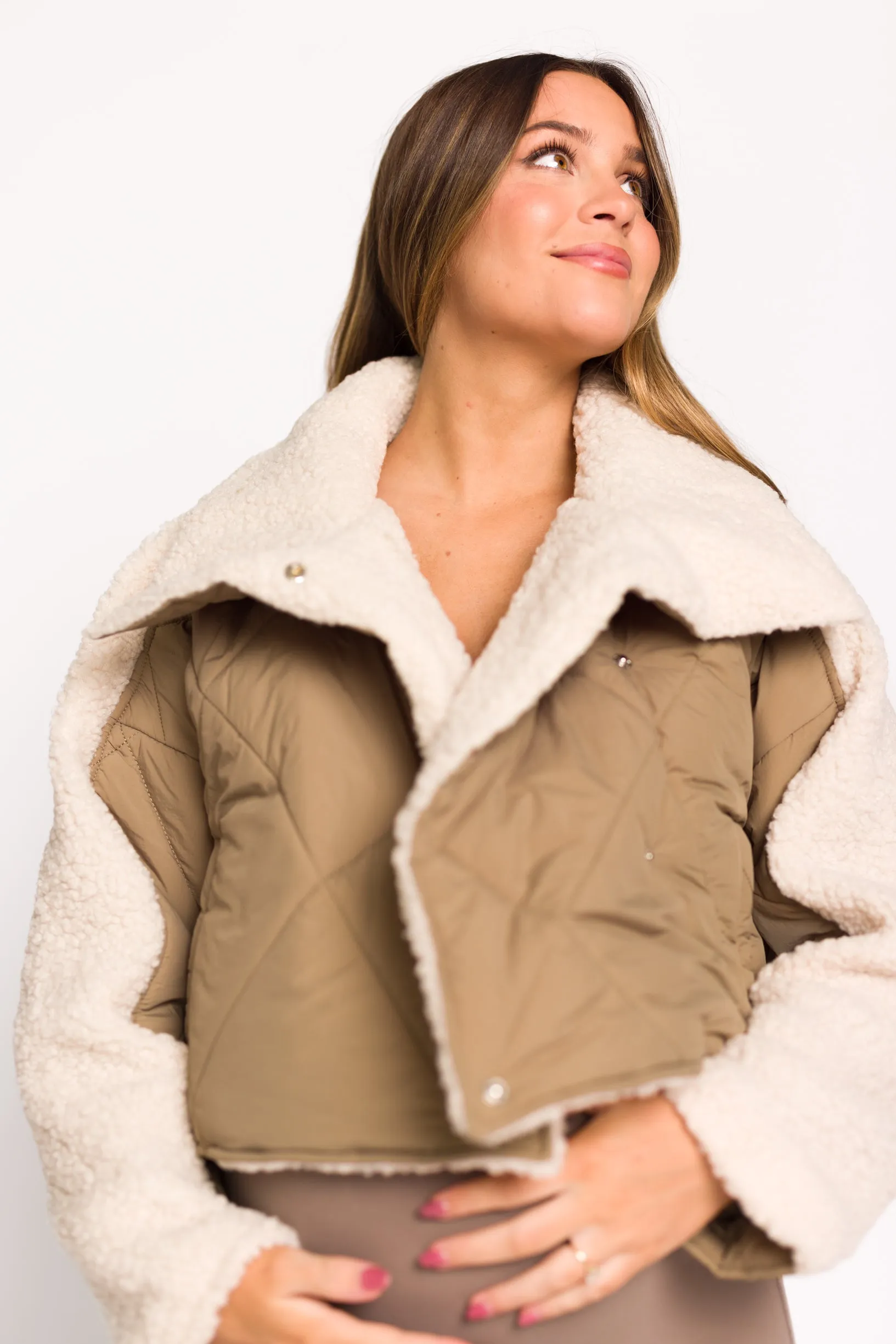 Jacey Quilted Jacket With Fluffy Shearling in Olive