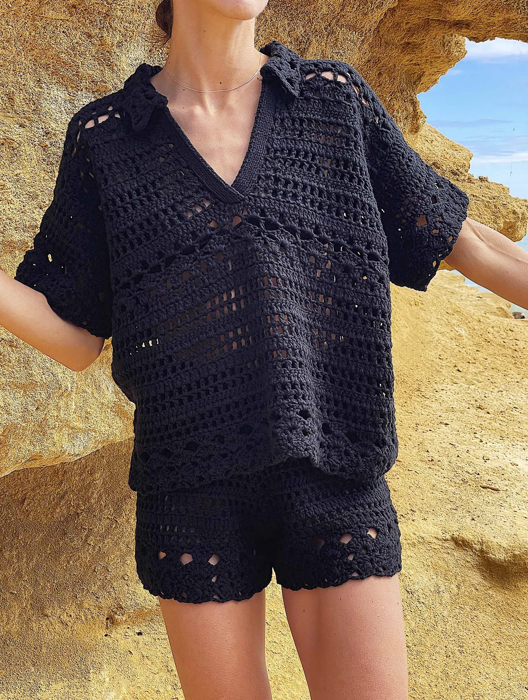 MIA Hand-crochet polo top black