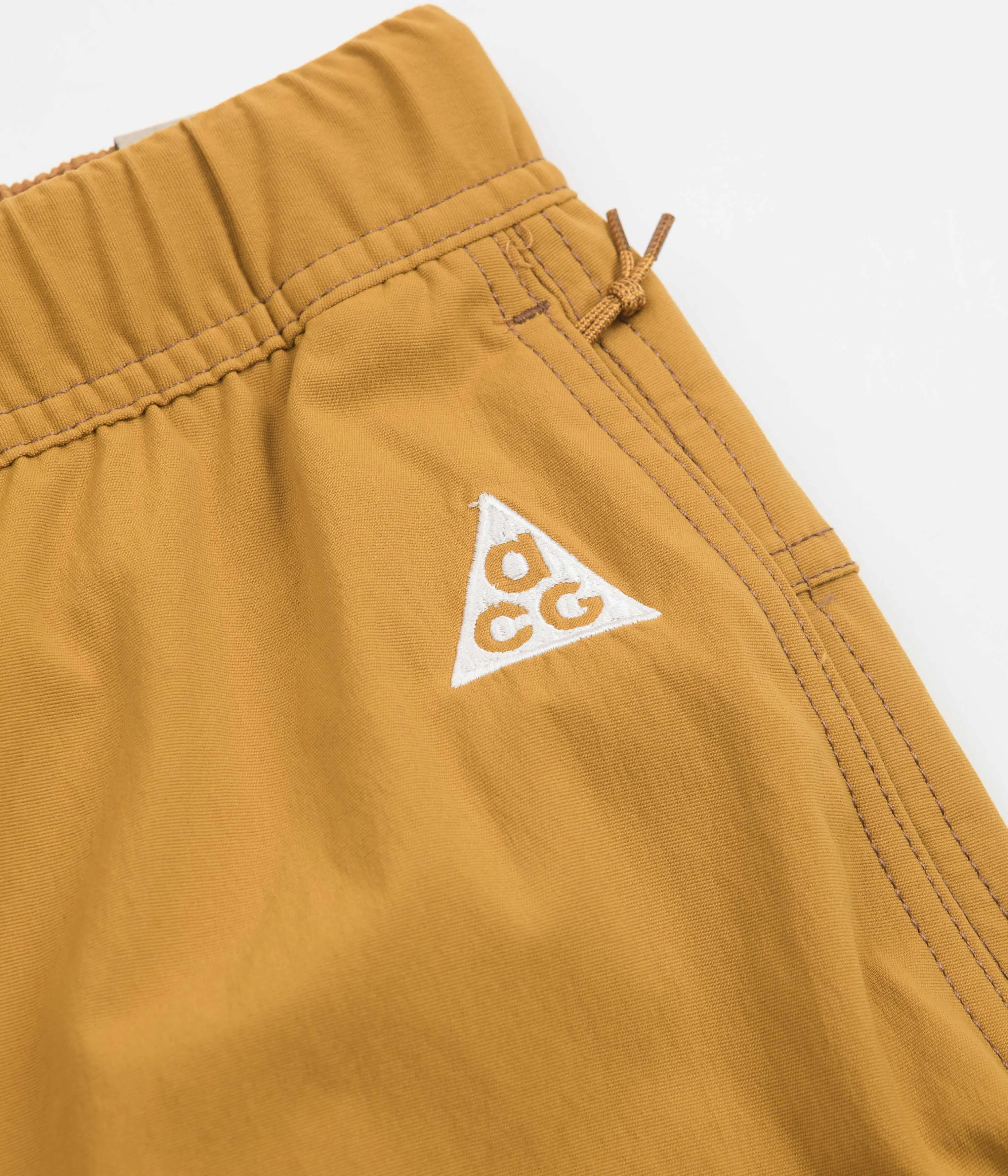 Nike ACG Smith Summit Cargo Pants - Gold Suede / Ale Brown / Ale Brown / Sanddrift