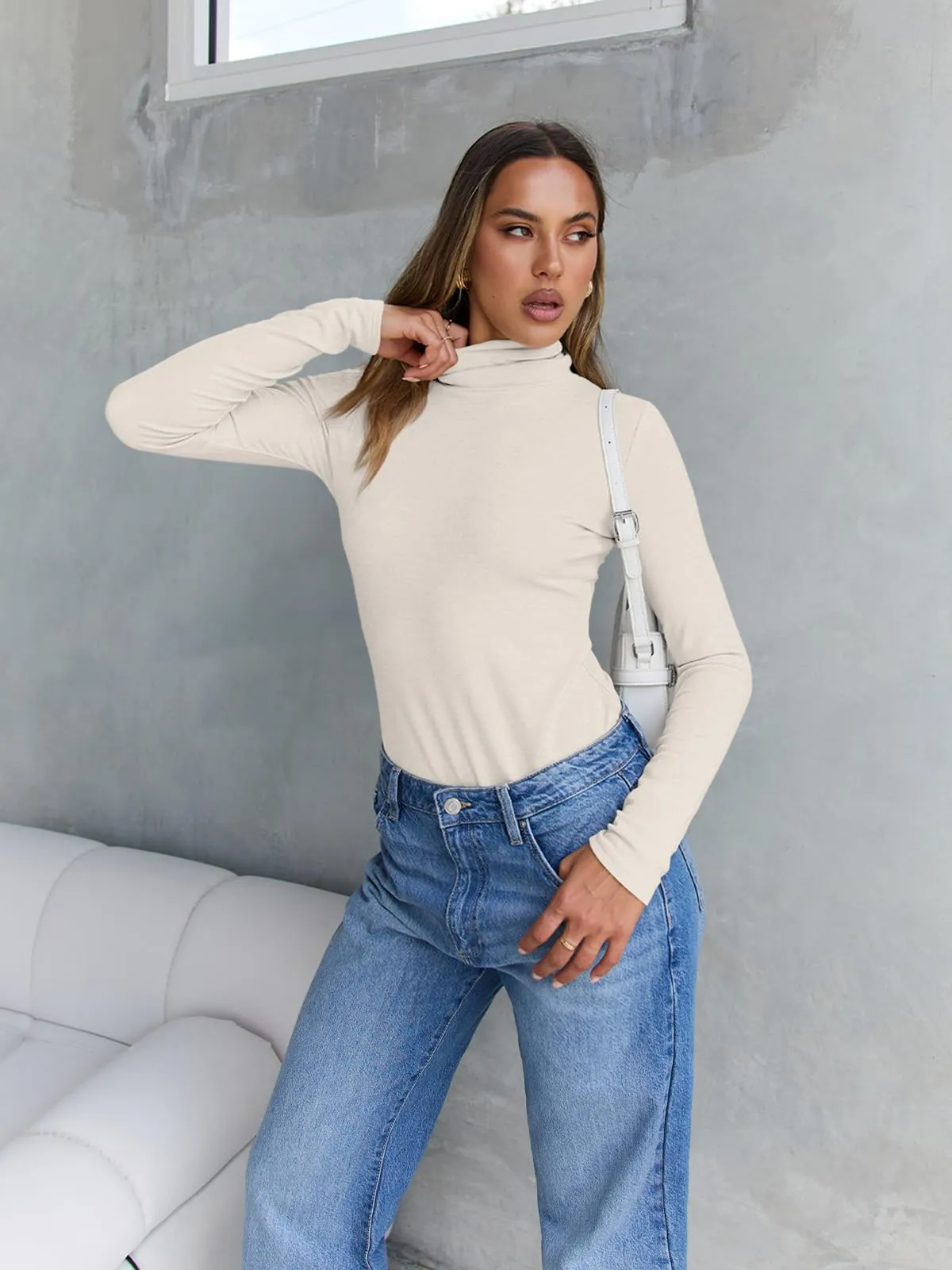 Trendy Queen Women's Turtleneck Long Sleeve Shirts Fall Fashion Basic Thermal Underwear Tops Winter Clothes 2024